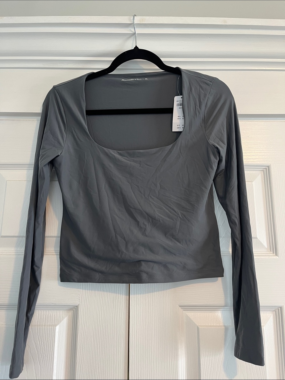 NWT. Abercrombie & Fitch Women's Gray Long Sleeve Square Neck Top